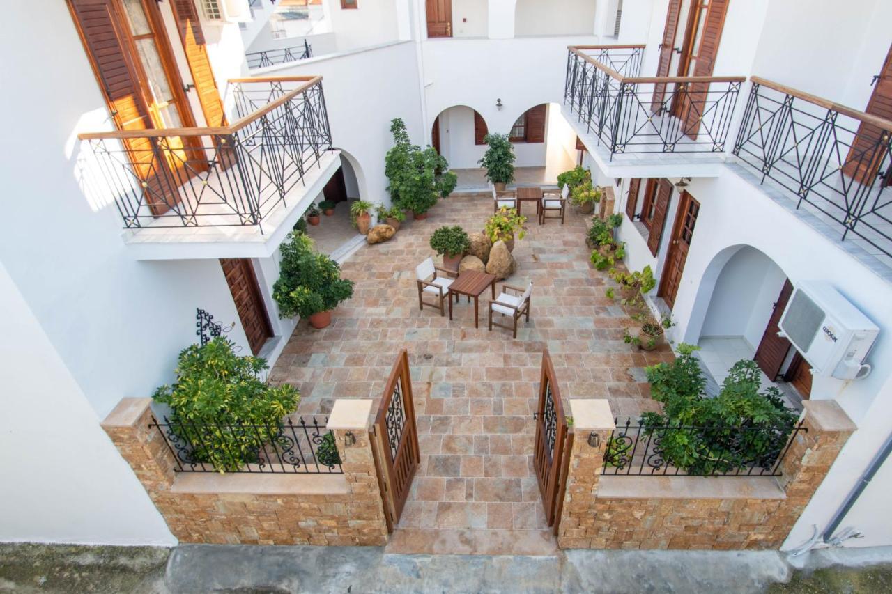 Villa Fantasia Skiathos Town Exterior photo